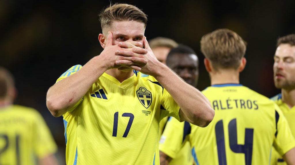 Viktor Gyokeres celebrates for Sweden