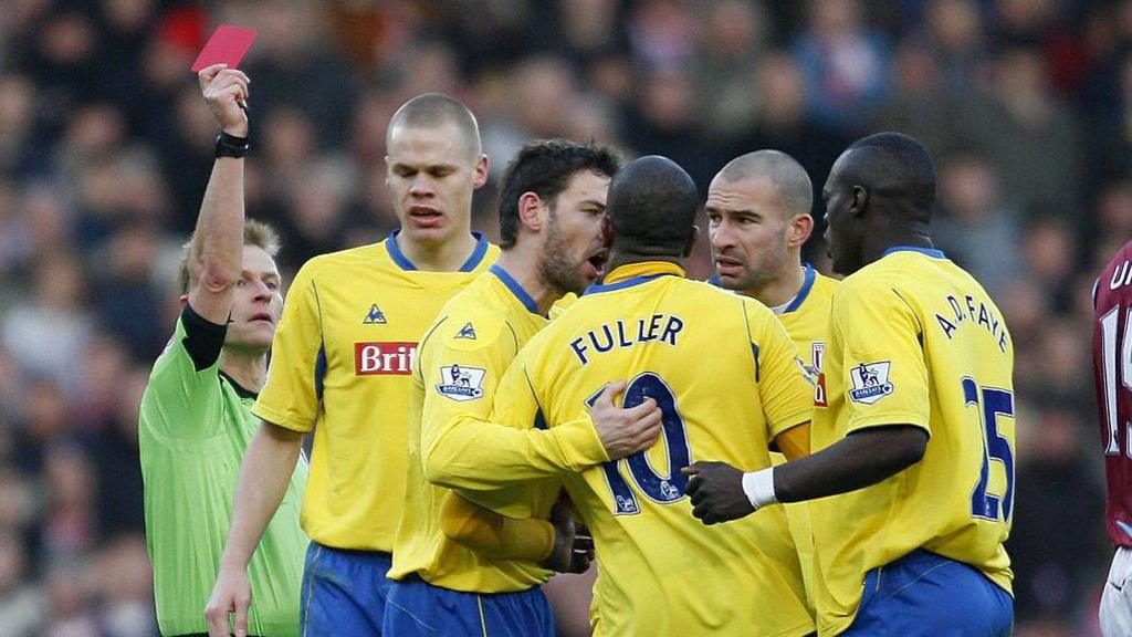 Ricardo Fuller is sent off