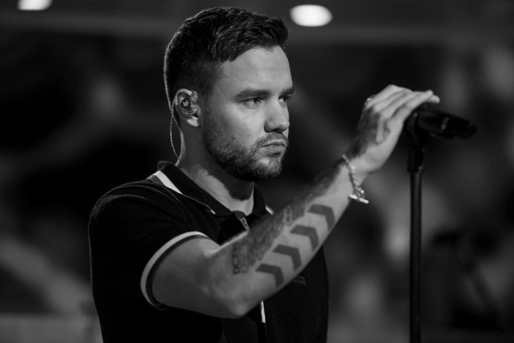 Liam Payne performing live