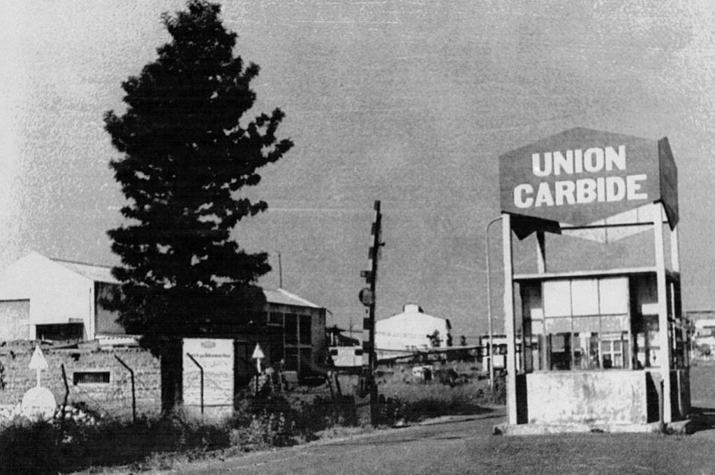 A general view of the Union Carbide plant here is shown. A gas leakage from this pesticide plant caused the death of hundreds of people. 