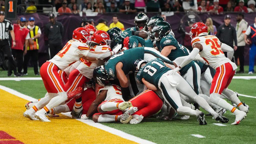 Jalen Hurts scores a touchdown at the Super Bowl