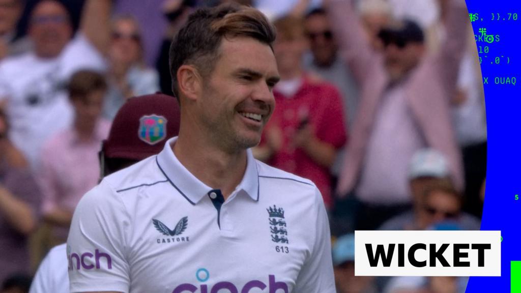 Anderson claims wicket in his final Test match