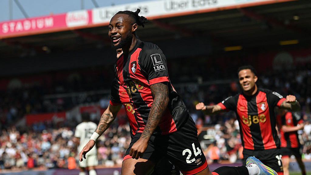 Chelsea chính thức rút lui, Man United chiêu mộ hiện tượng Ngoại hạng Anh với giá không tưởng?