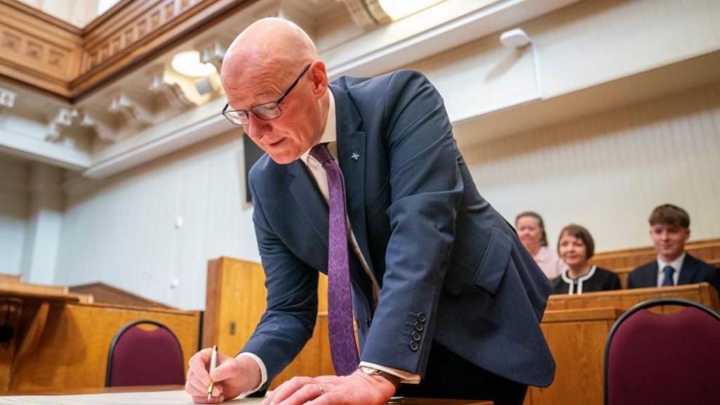 John Swinney swearins in as FM at Court of Session