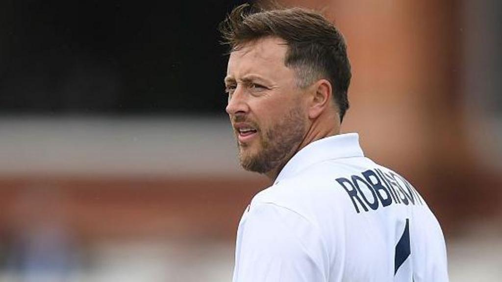 Robinson Out of Second Test with Injury!