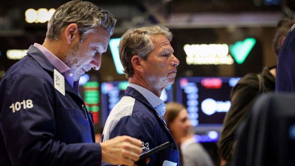 Markets mixed as investors brace for Trump tariffs