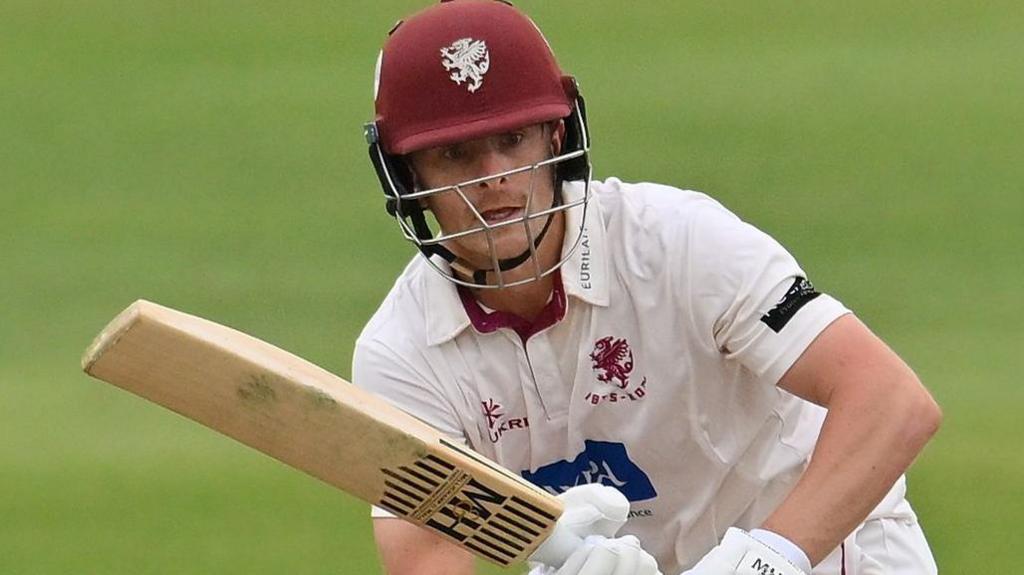 Tom Abell batting