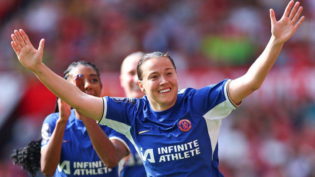 Fran Kirby of Chelsea Women celebrates after scoring a goal to make it 0-6 during the Barclays Women's Super League match 