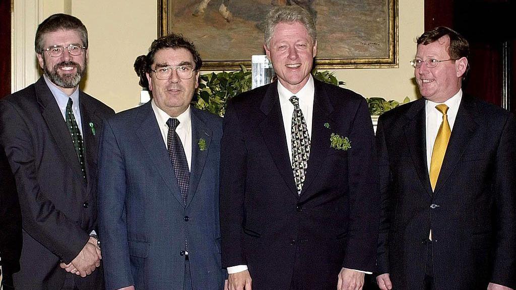 Gerry Adams alongside SDLP leader John Hume, President Bill Clinton and UUP leader David Trimble during the 2000 White House visit.