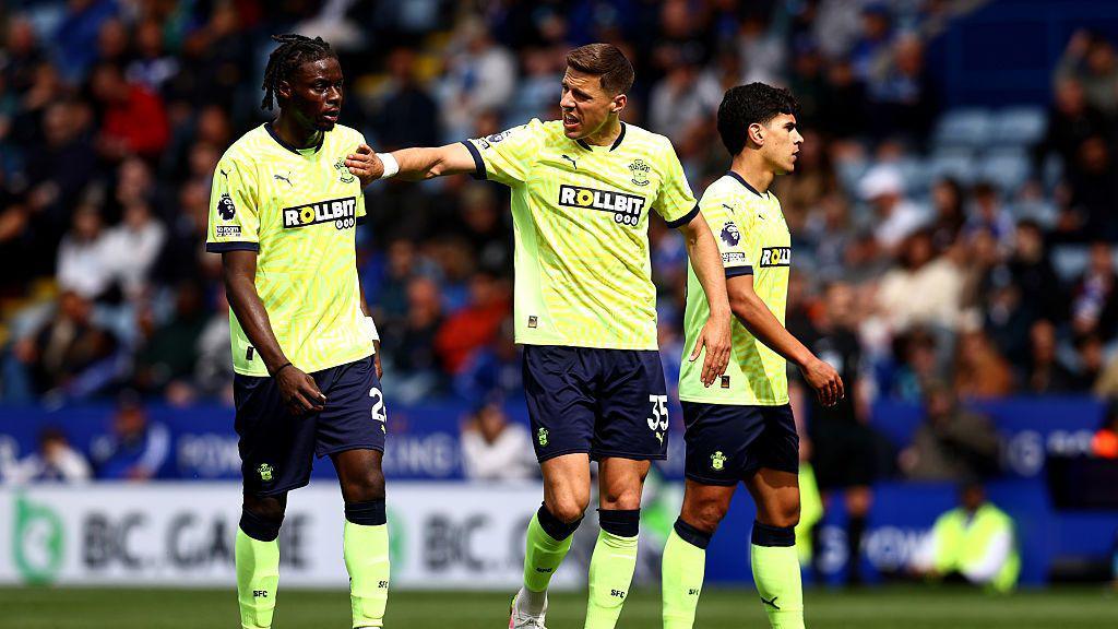 Southampton players against Leicester