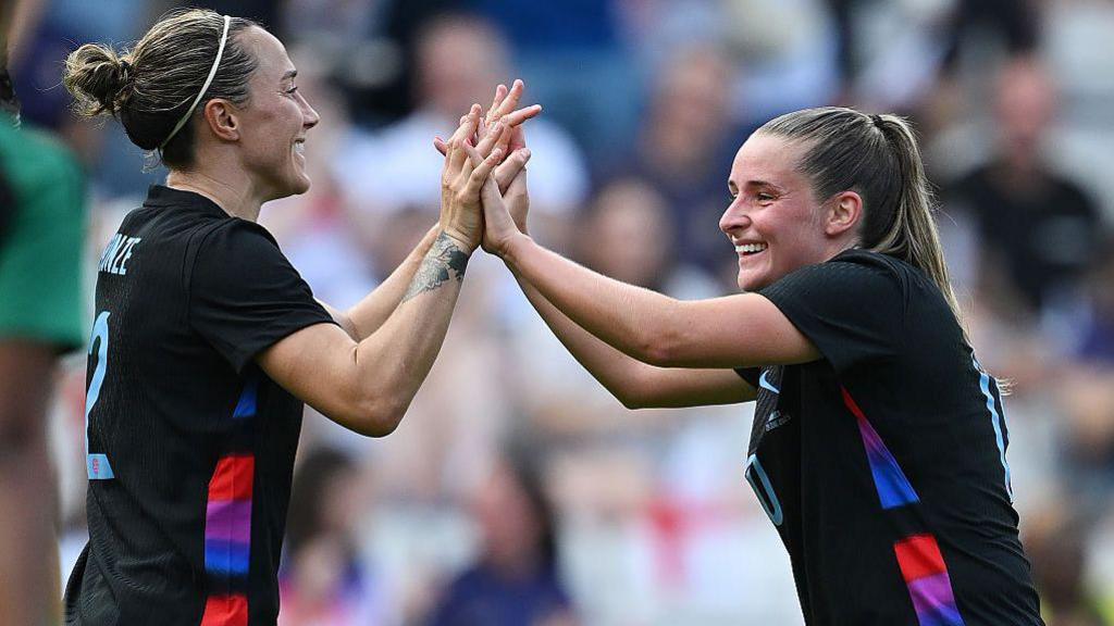 Lucy Bronze