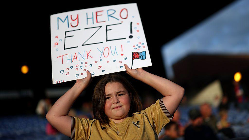 A fan with a message of appreciation for Eberechi Eze