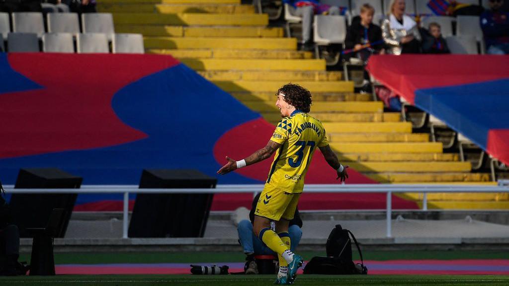 Fabio Silva celebrates scoring for Las Palmas