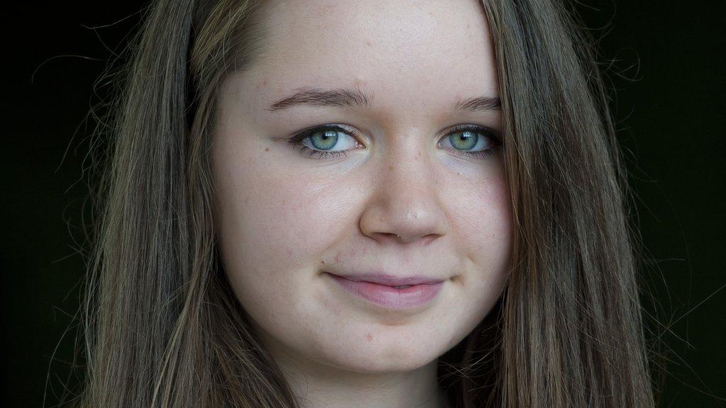 Sarah NicDhòmhnaill