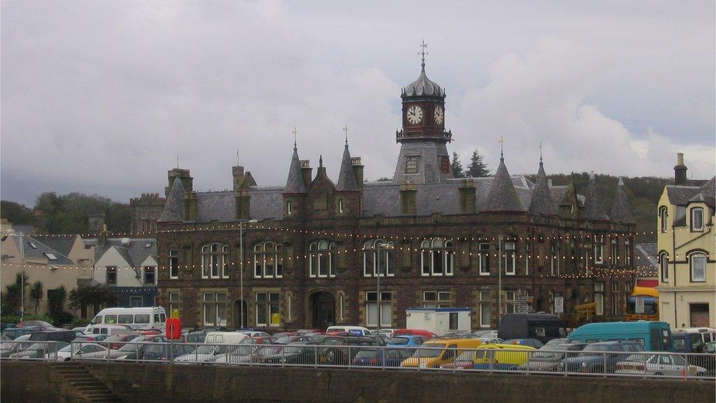 Talla a' Bhaile ann an Steòrnabhagh