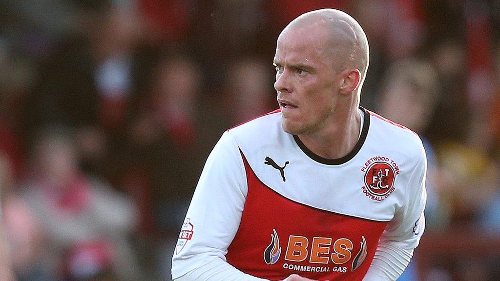 Iain Hume