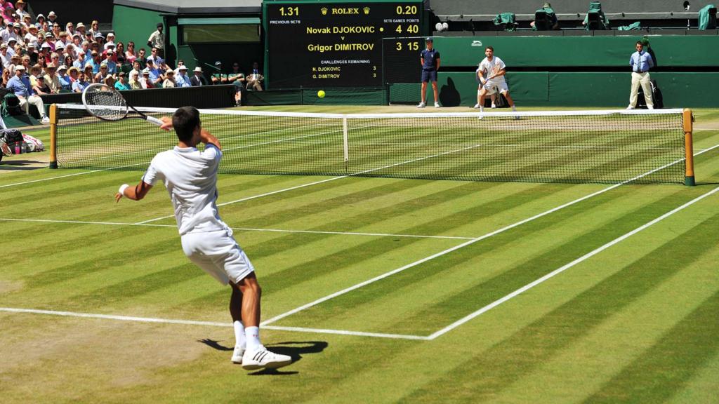 Djokovic and Dimitrov playing on centre court