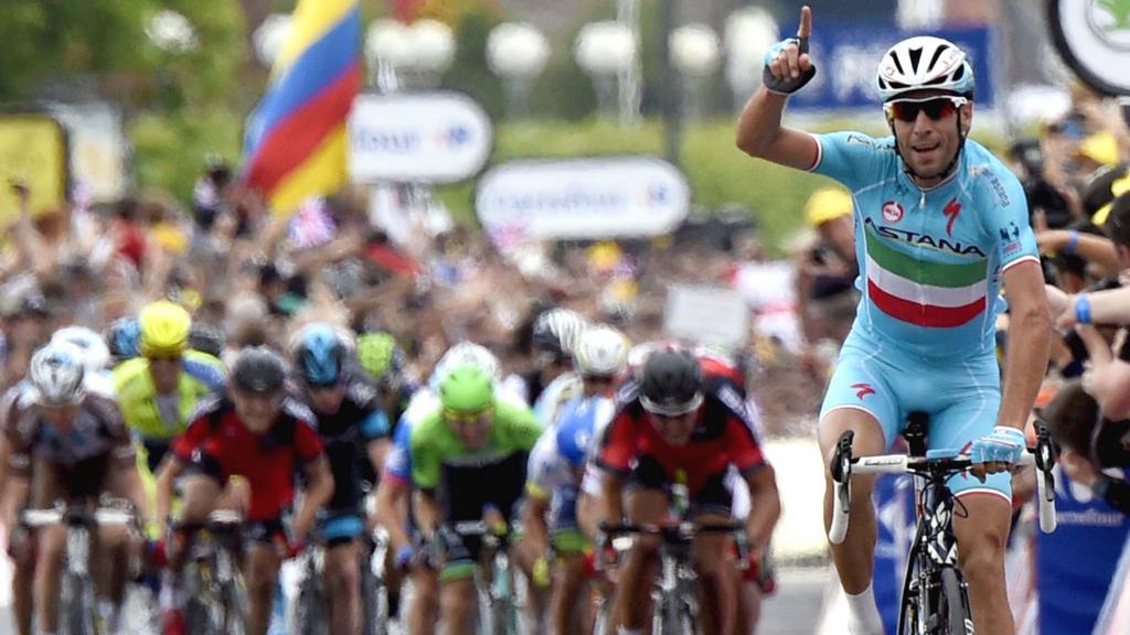 Vincenzo Nibali wins second stage