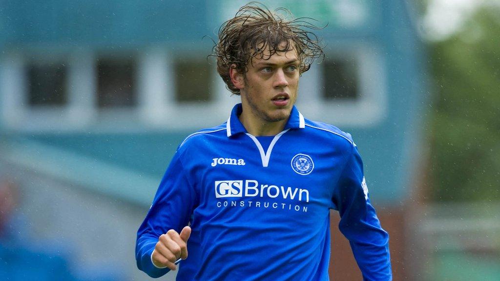 St Johnstone midfielder Murray Davidson