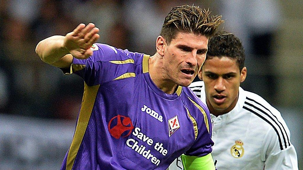 Fiorentina forward Mario Gomez