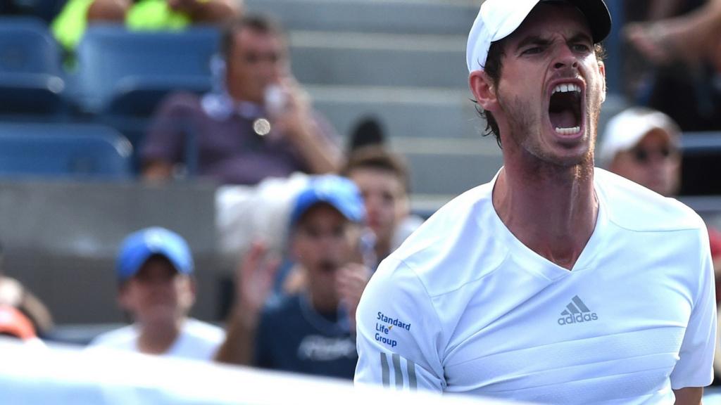 Andy Murray celebrates