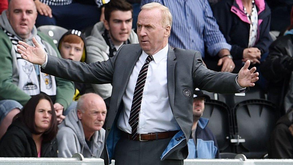 St Mirren manager Tommy Craig