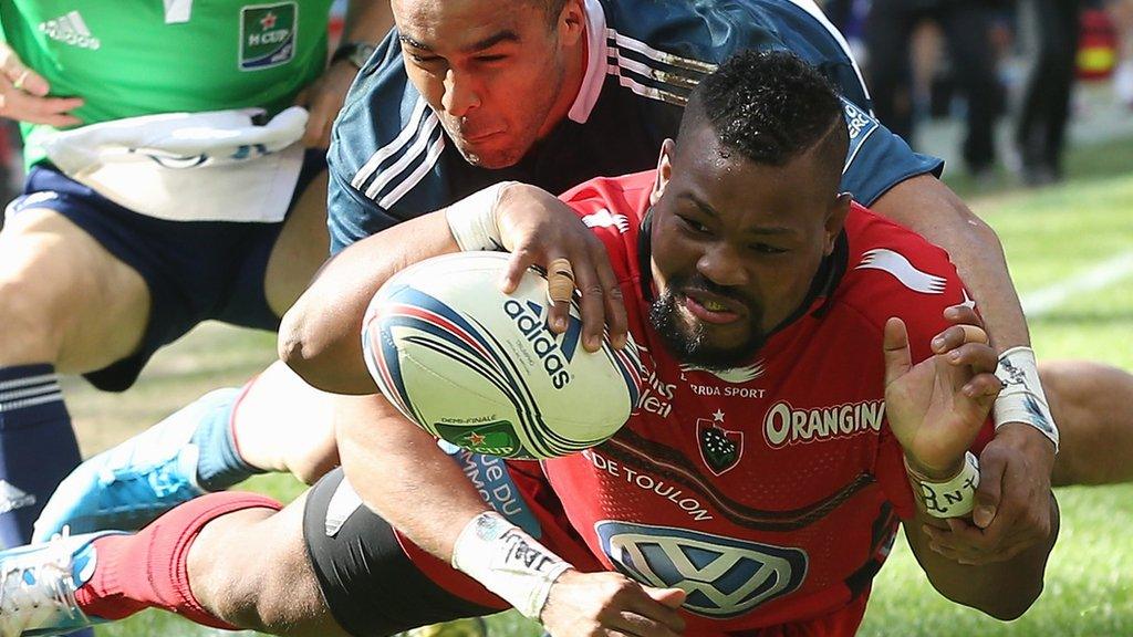 Steffon Armitage goes close to scoring for Toulon in their 2014 Heineken Cup semi-final win over Munster but is denied by Simon Zebo
