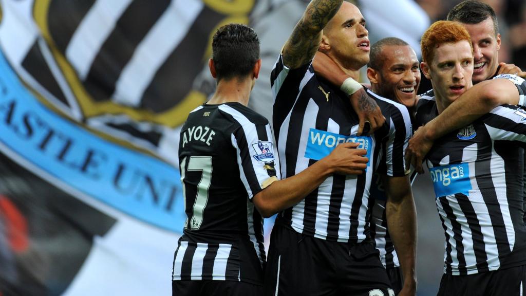 Gabriel Obertan celebrates