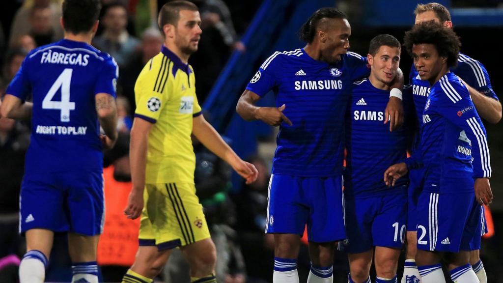 Eden Hazard celebrates with his teammates