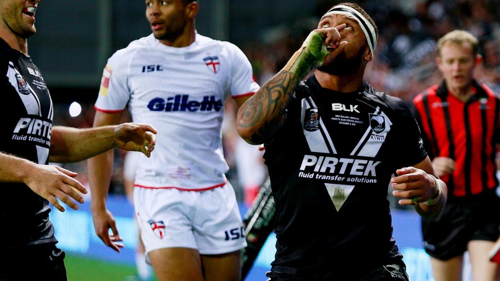 Manu Vatuvei celebrates