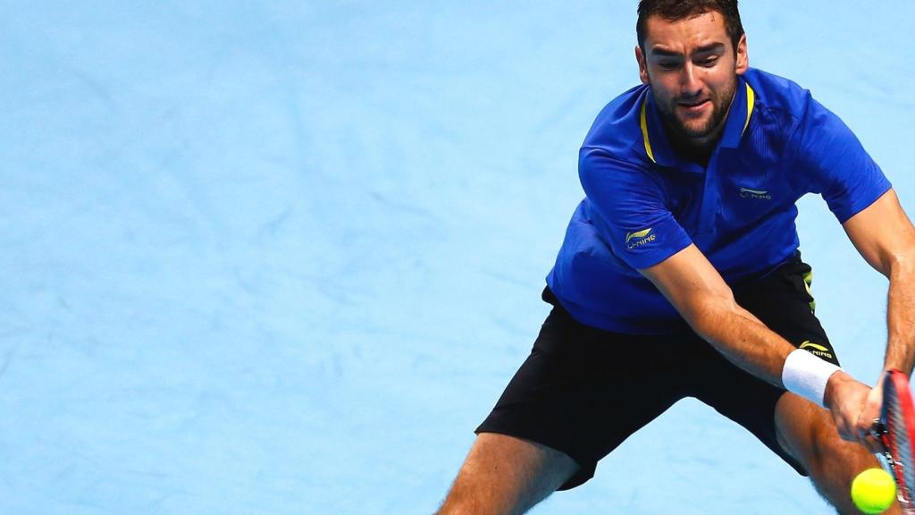 Marin Cilic hits a backhand