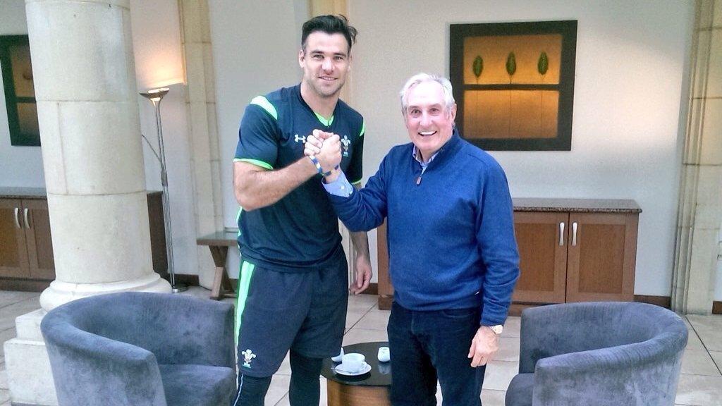 Mike Phillips a Gareth Edwards