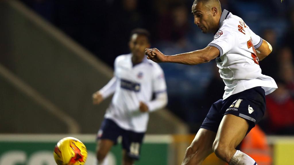 Darren Pratley scores