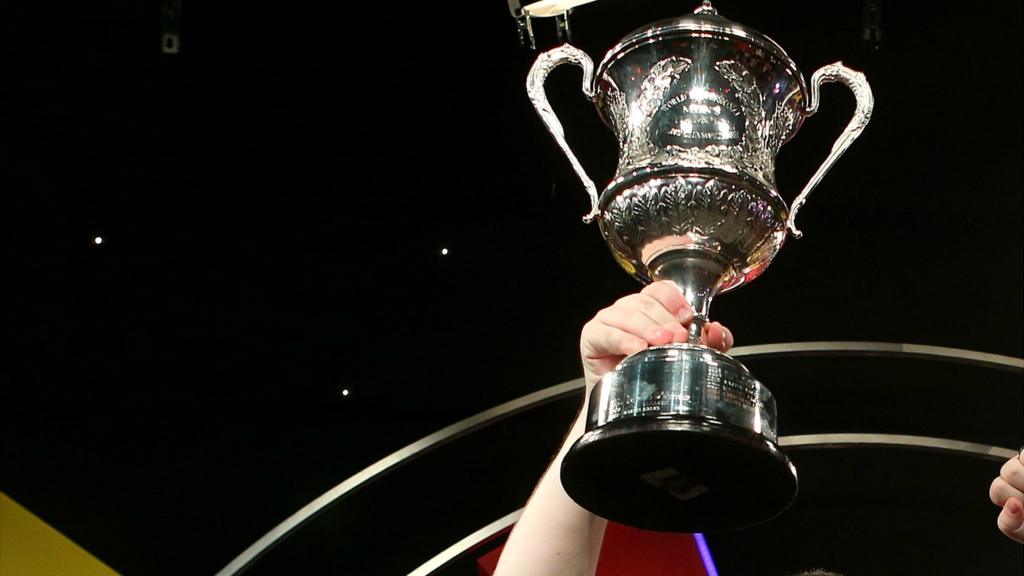 BDO World Darts trophy