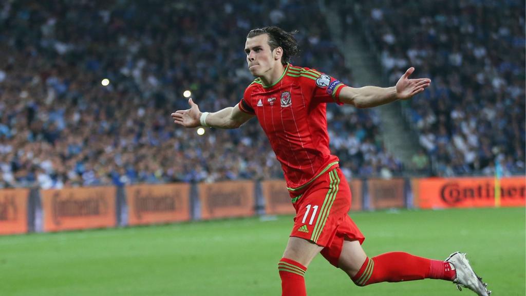 Gareth Bale celebrates