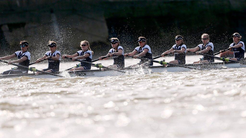 BNY Mellon 2015 Oxford v Cambridge University Boat Race - River Thames, London - 11/4/15 Oxford in action during the Women"s Race