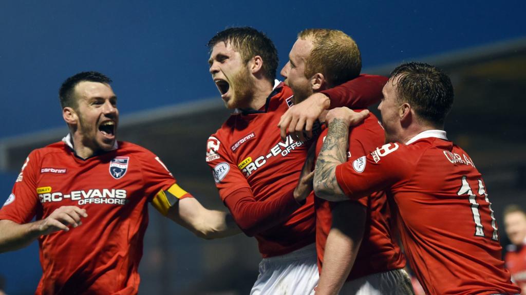 Ross County celebrate Liam Boyce's opening goal