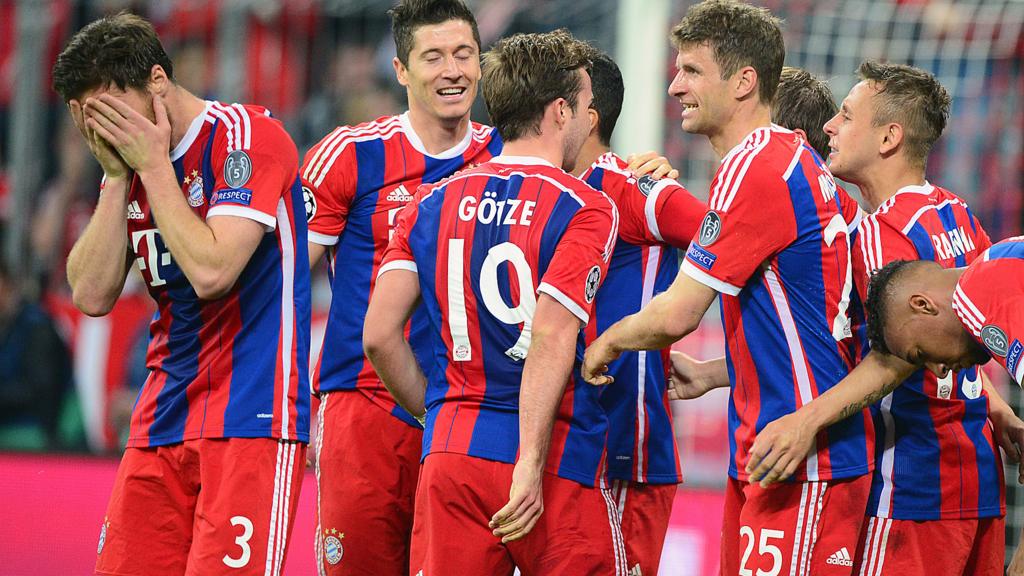 Thomas Mueller celebrates