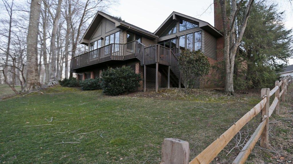 Photo of house in the woods