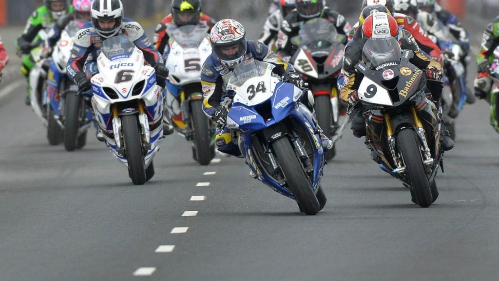 NW200 Superbike race