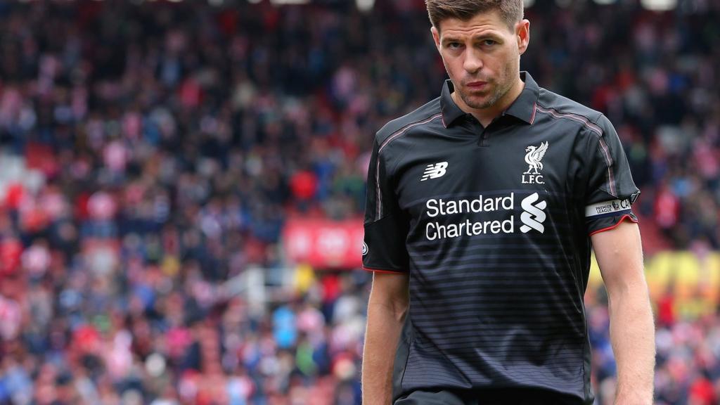 Steven Gerrard looks dejected