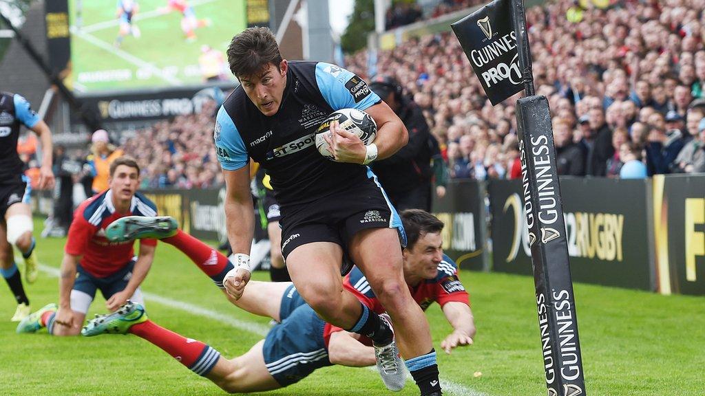 DTH van der Merwe scores Glasgow's second try