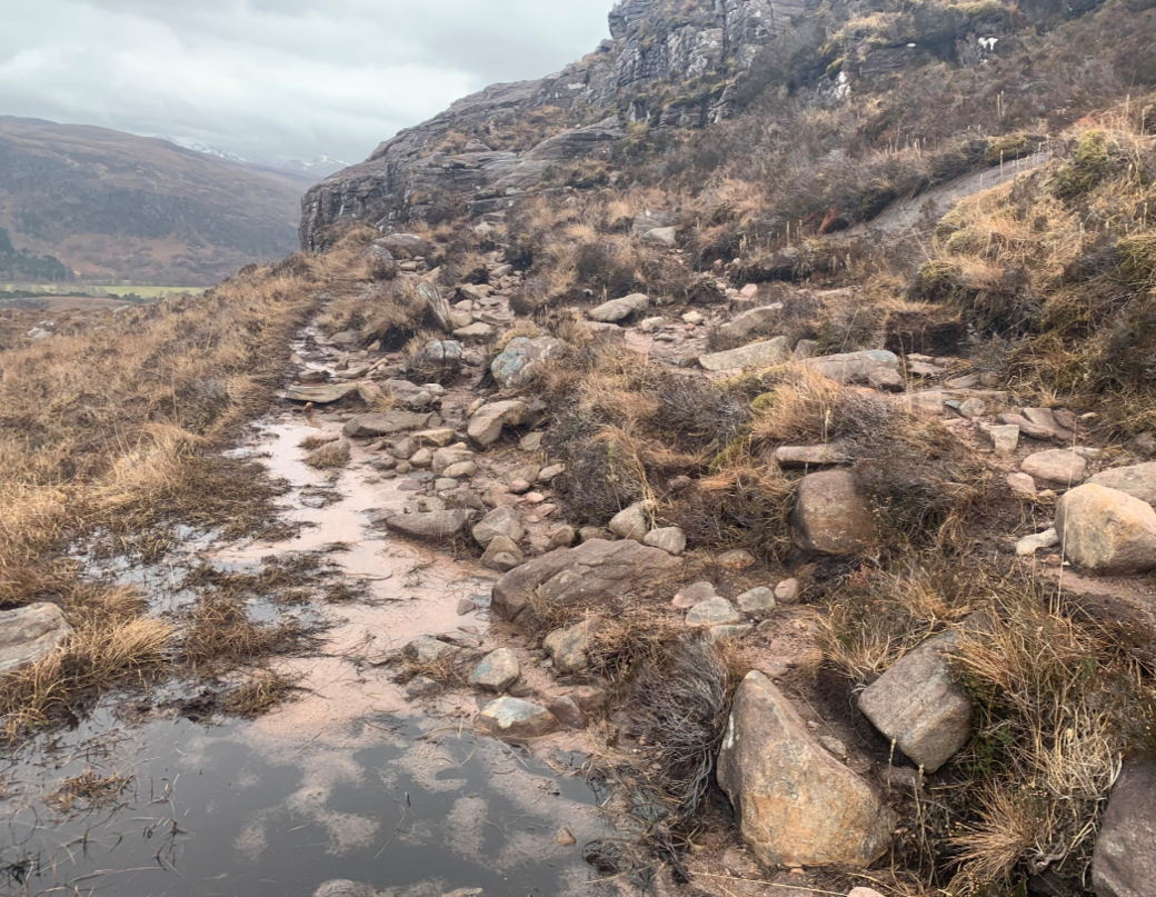 Crìonadh air a' cheum-choise air An Teallach