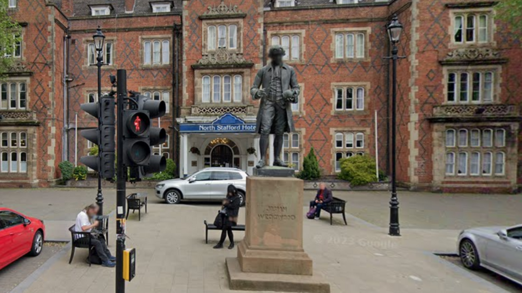 Josiah Wedgwood statue