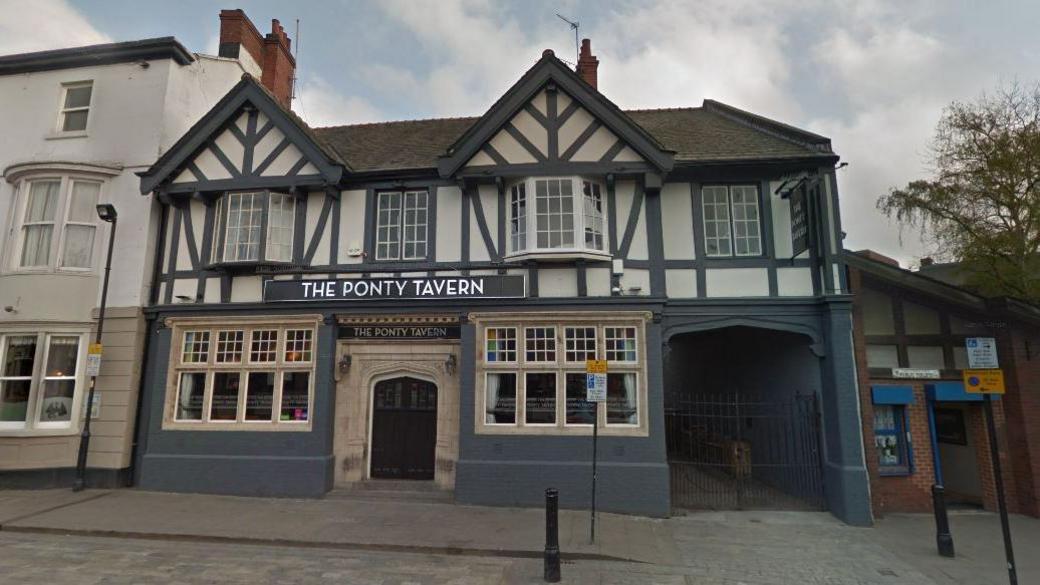 The outside of the Ponty Tavern