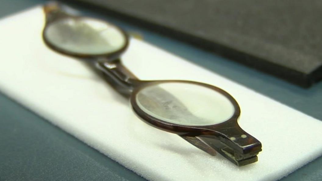 Jane Austen's glasses