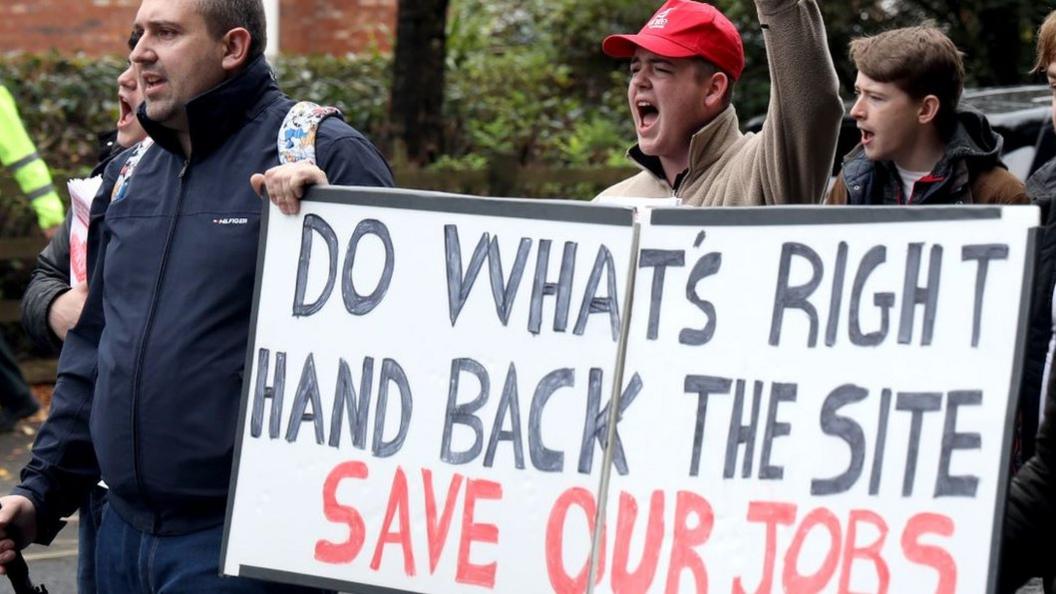 Wrightbus workers at rally on Friday 4 October