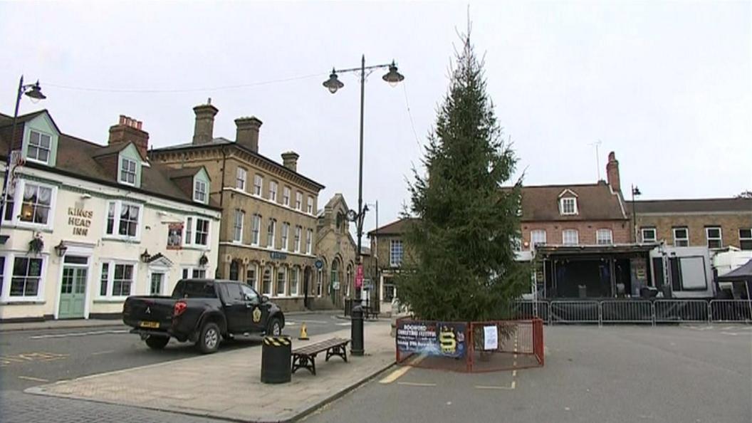 Rochford Christmas Tree restored