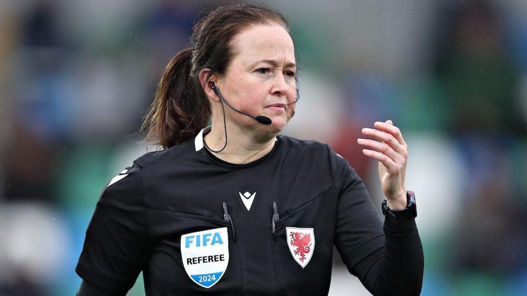 Cheryl Foster refereeing