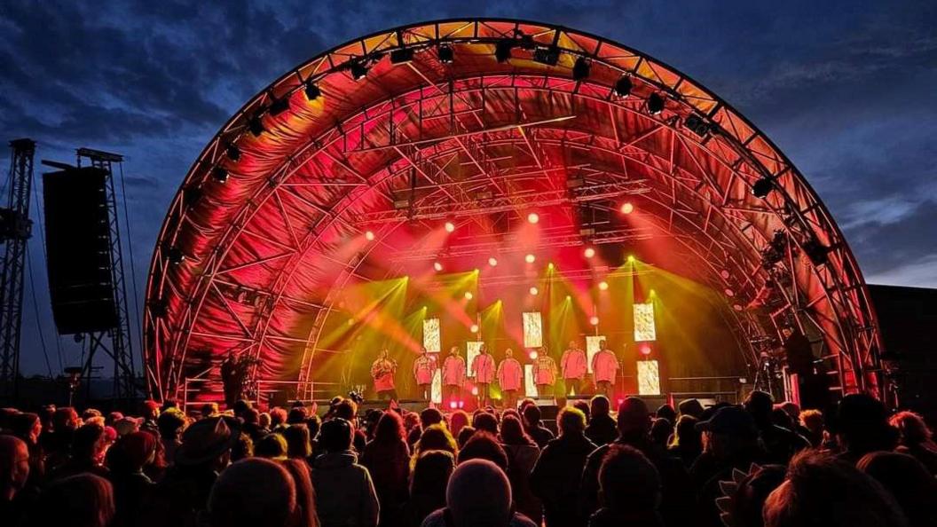 Crowds at Shrewsbury Folk Festival